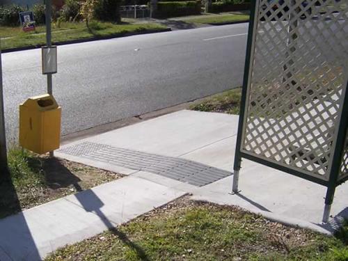 lrg-32-bus-stop